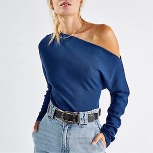 Free People / We The Three Off-Shoulder Blue Long Sleeve - Size XS